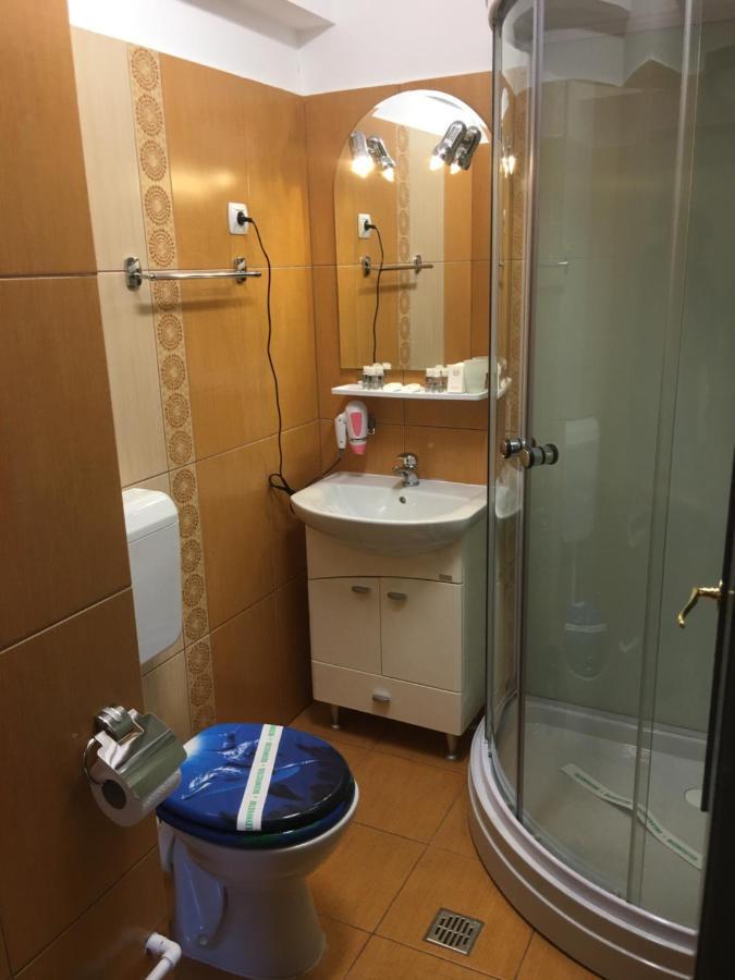 Sinaia Chic Minisuite Mirage-Self Check-In&Free Parking ภายนอก รูปภาพ